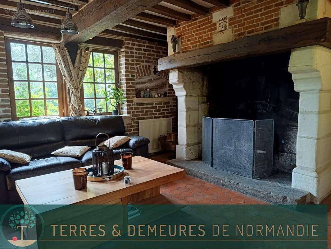 Maison à BONNEVILLE-LA-LOUVET