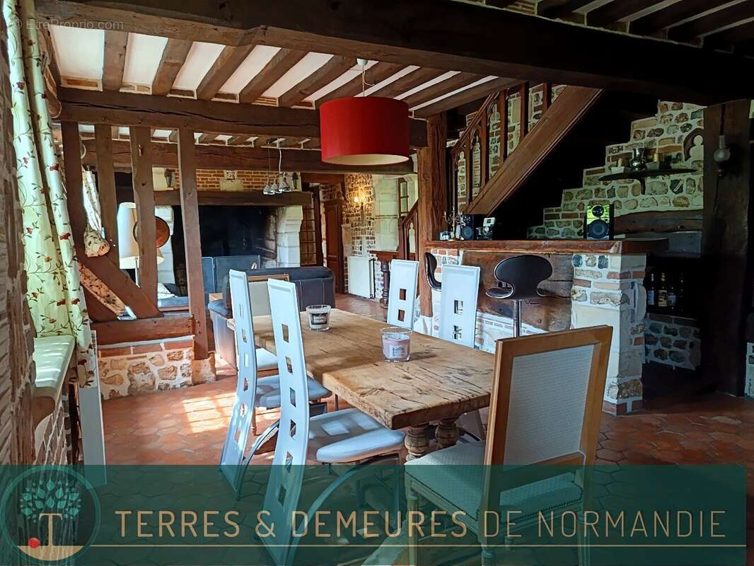 Maison à BONNEVILLE-LA-LOUVET