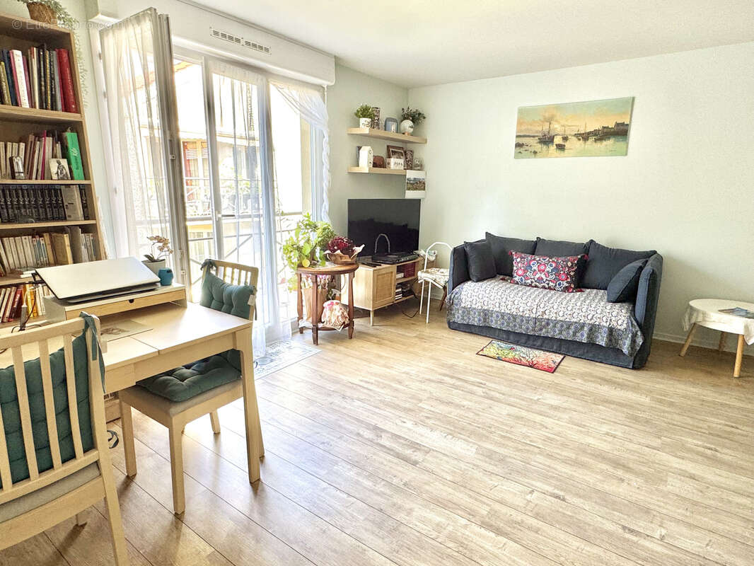 Appartement à THIAIS