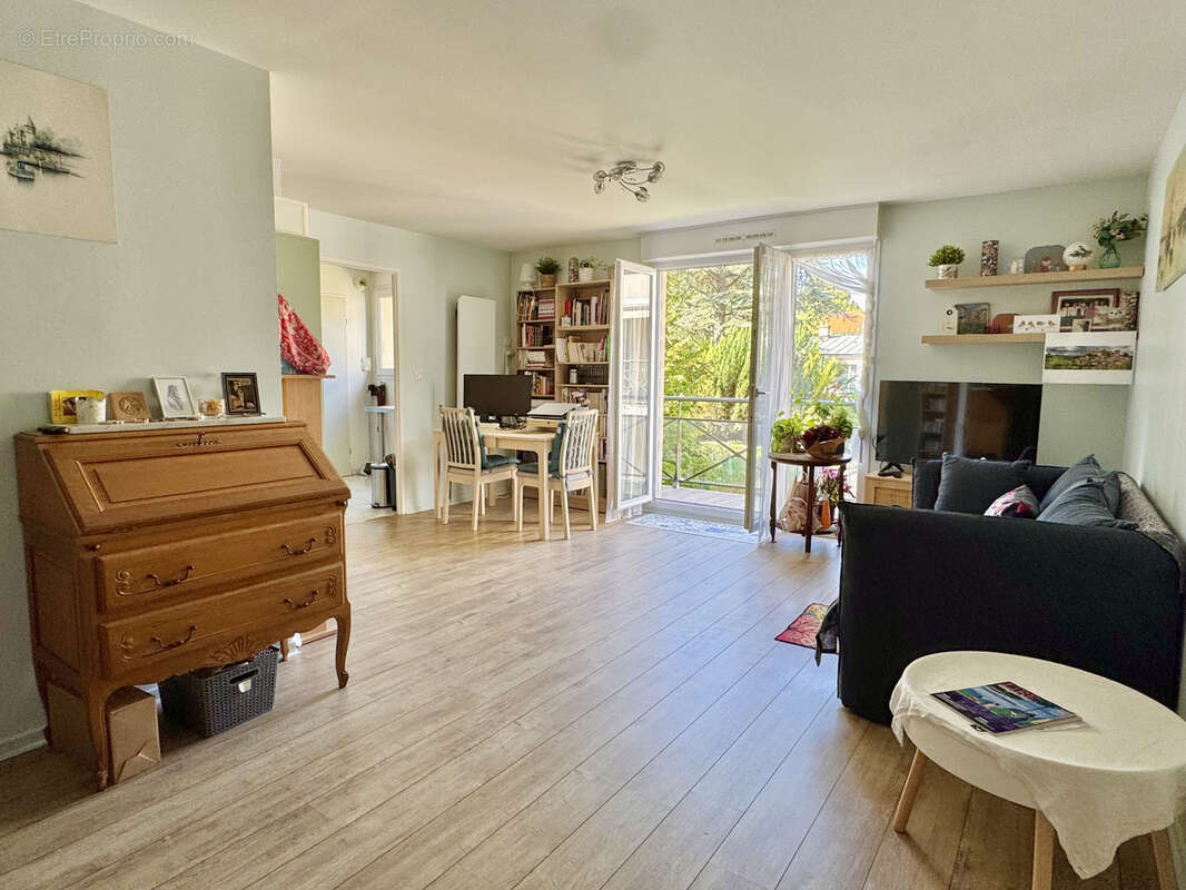 Appartement à THIAIS