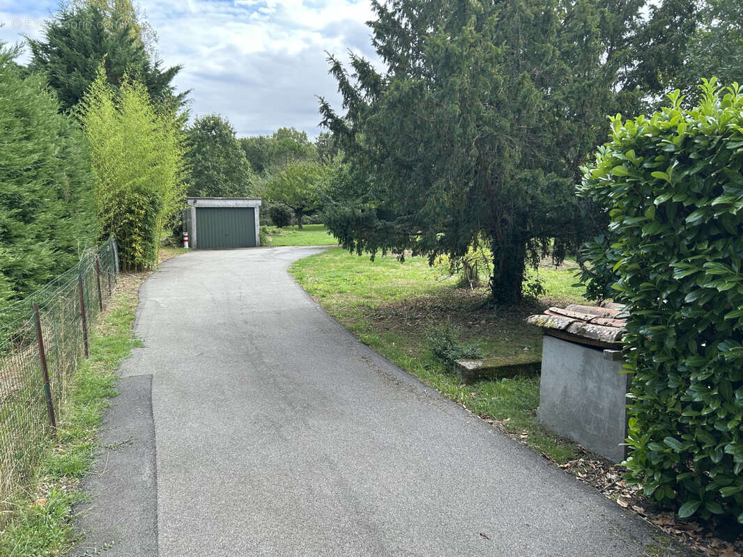 Maison à MONTBARTIER