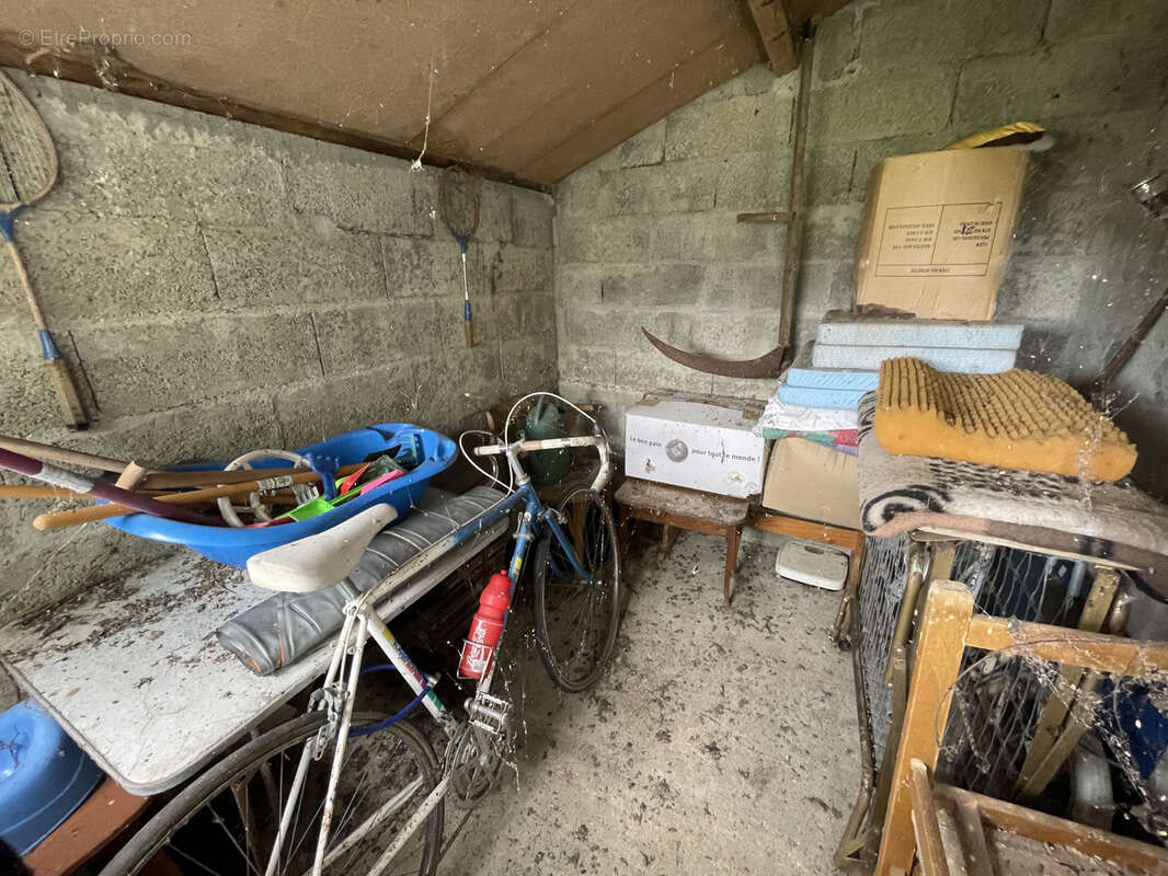 Terrain à SAINT-LAURENT-SUR-MER