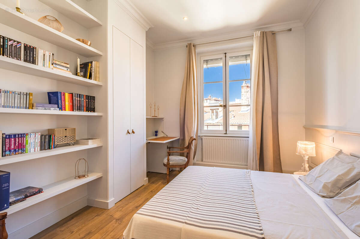 Appartement à LYON-1E