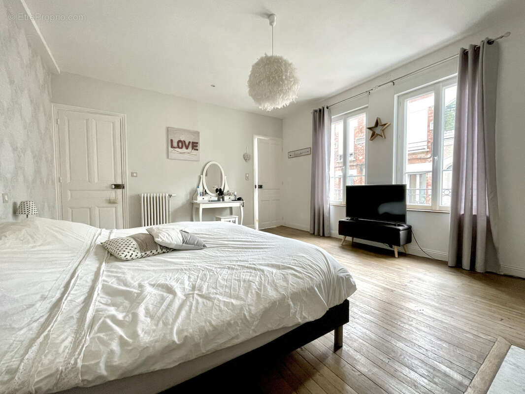 Maison à SAINT-QUENTIN