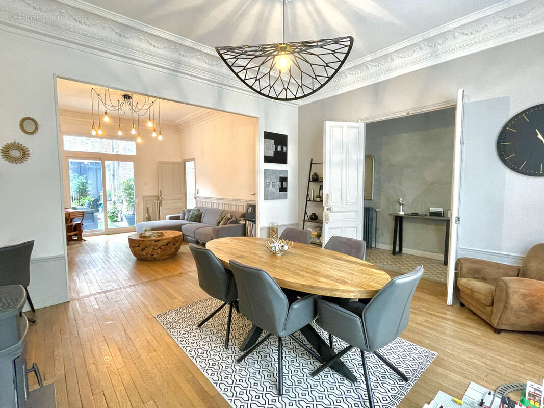 Maison à SAINT-QUENTIN