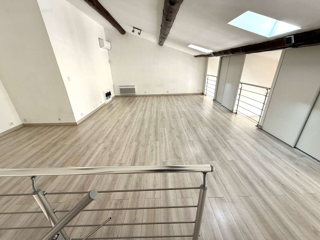 Appartement à MARSEILLE-6E