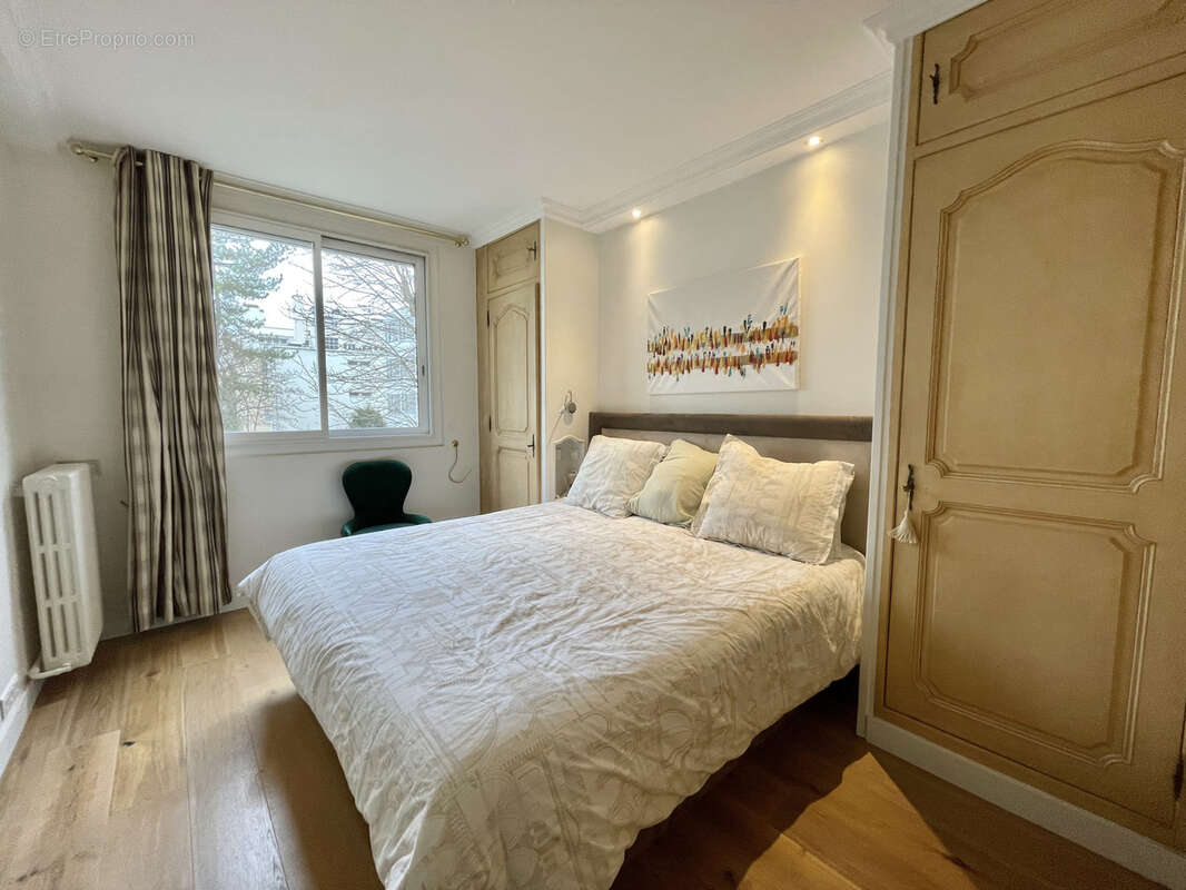 Appartement à NEUILLY-SUR-SEINE