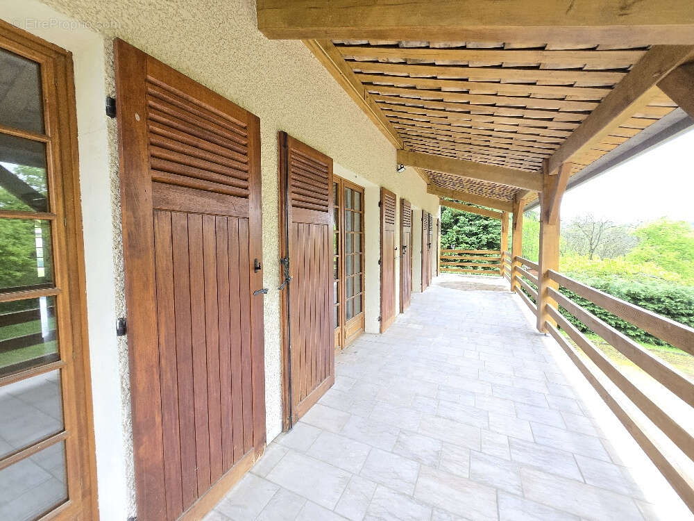 Maison à FRANCHEVILLE