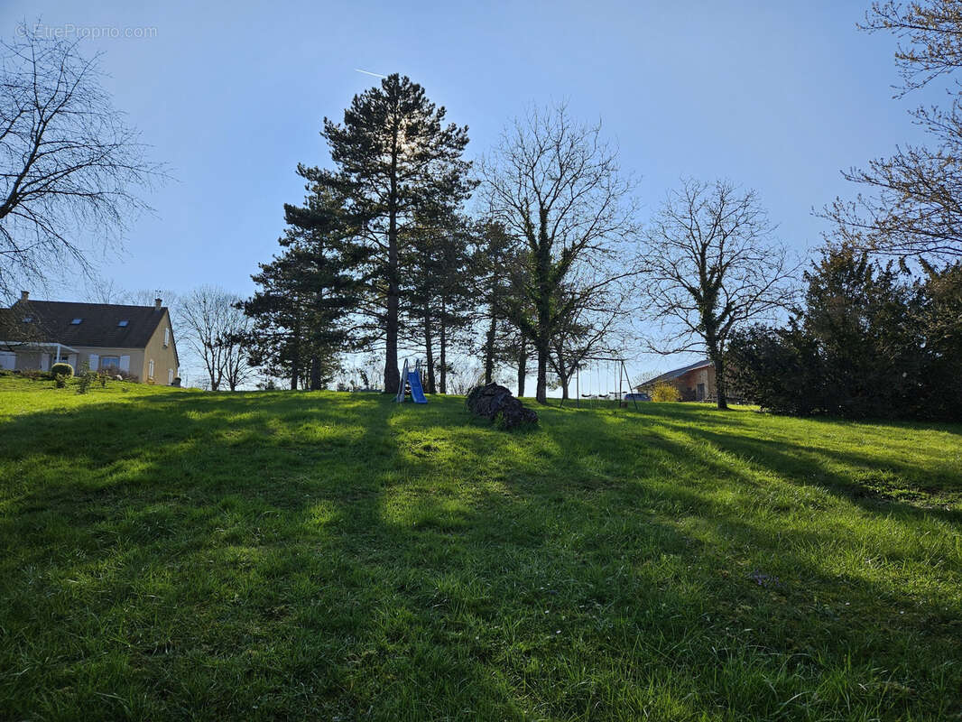 Terrain à CHEILLY-LES-MARANGES