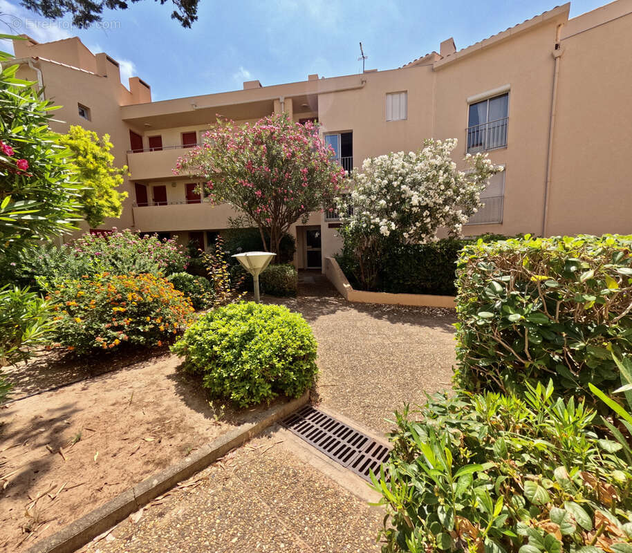 Appartement à CARQUEIRANNE