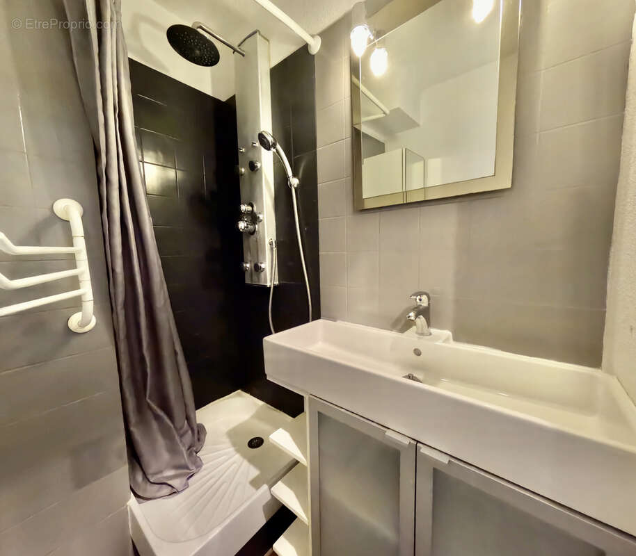 Appartement à CARQUEIRANNE