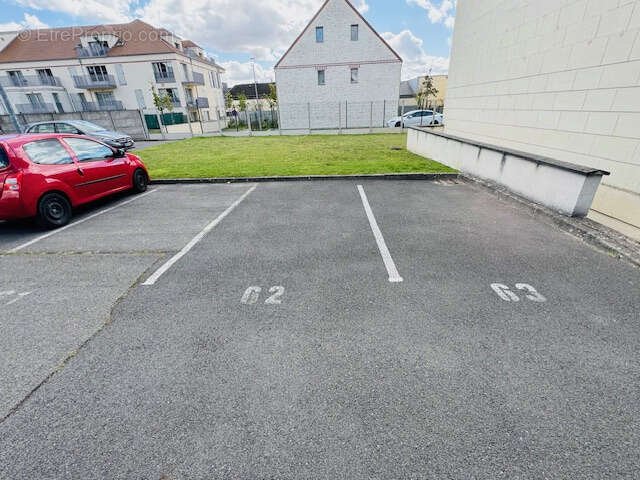 Parking à LAMORLAYE