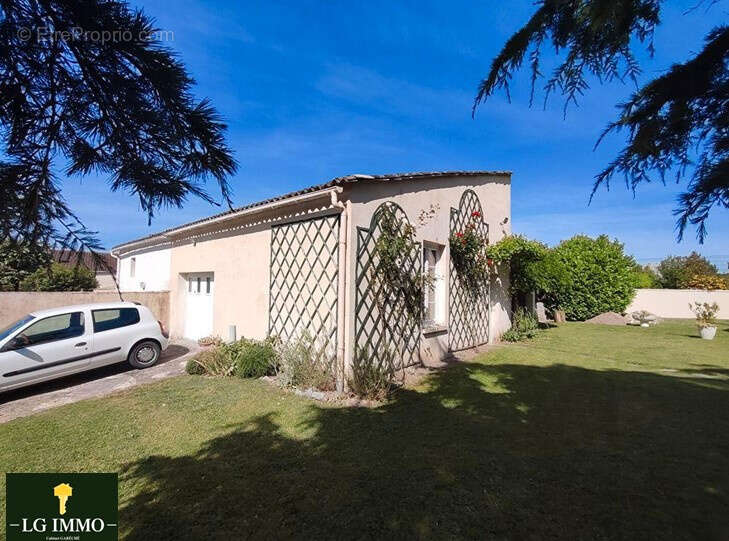 Maison à SAINT-FORT-SUR-GIRONDE