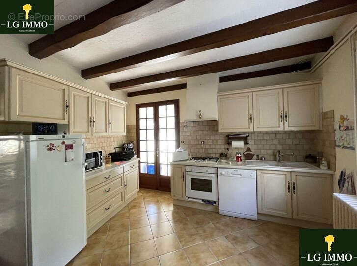 Maison à SAINT-FORT-SUR-GIRONDE