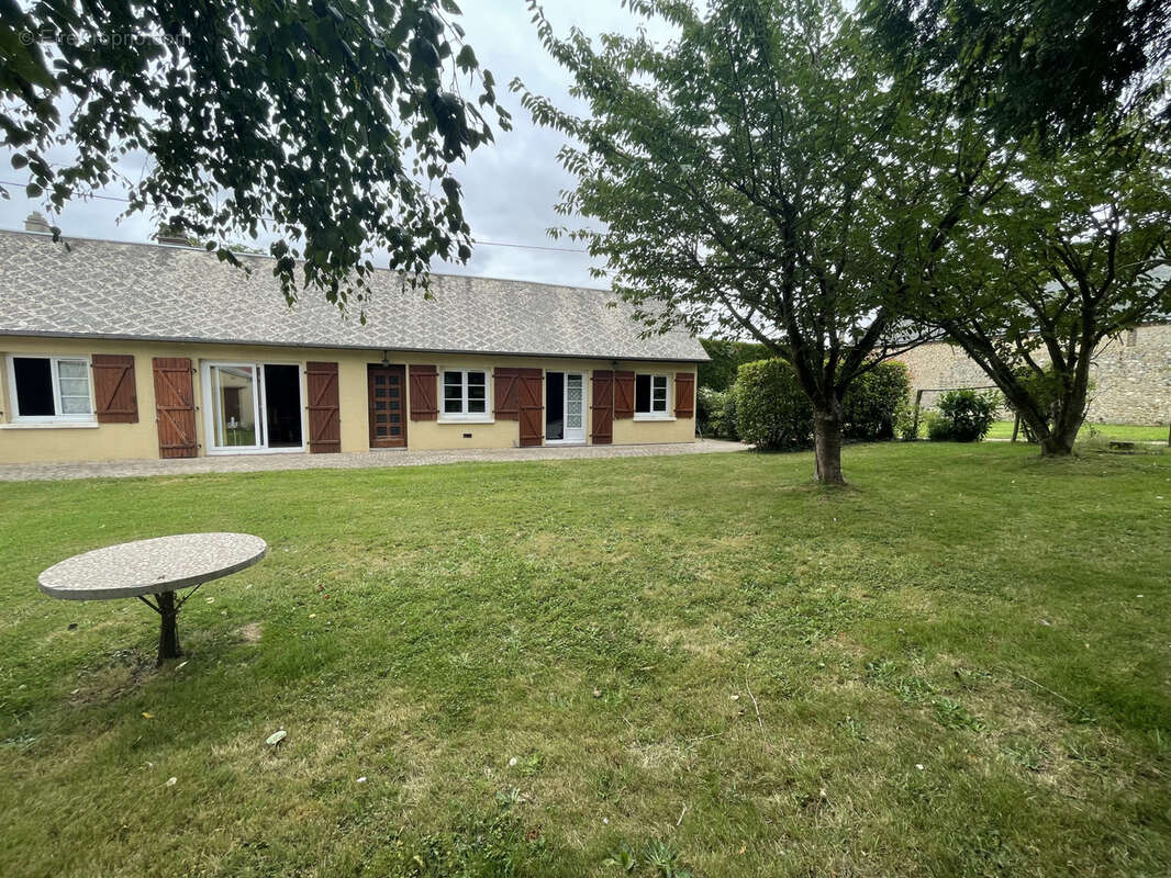 Maison à MARCHEVILLE