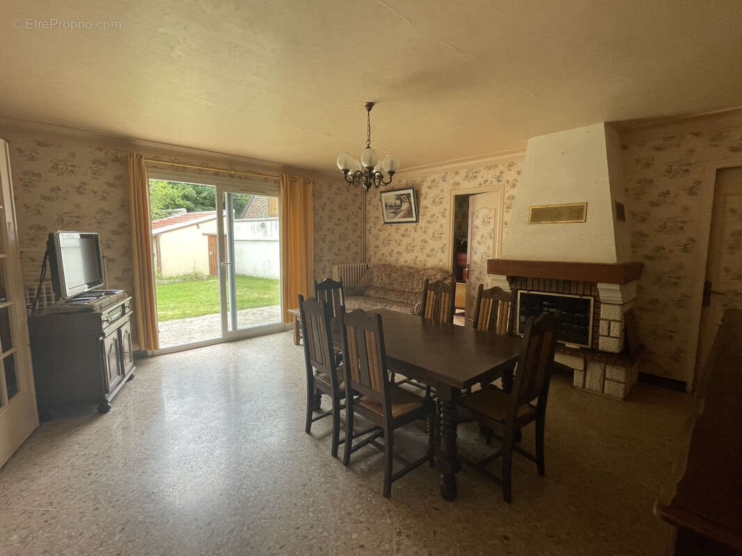 Maison à MARCHEVILLE