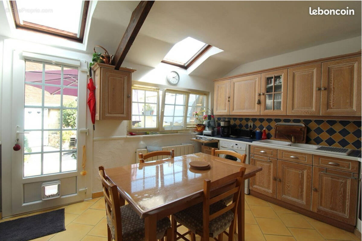 Maison à CHATEAUNEUF-EN-THYMERAIS