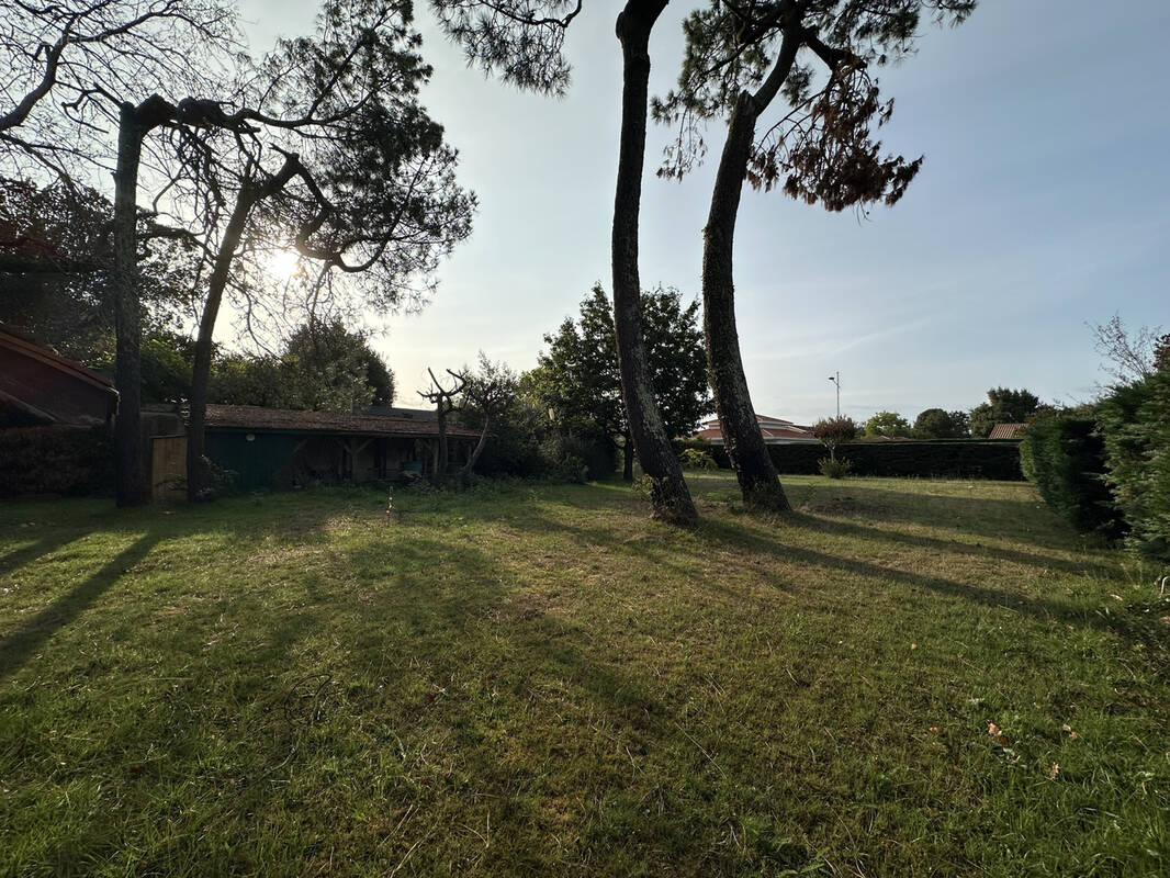 Terrain à GUJAN-MESTRAS