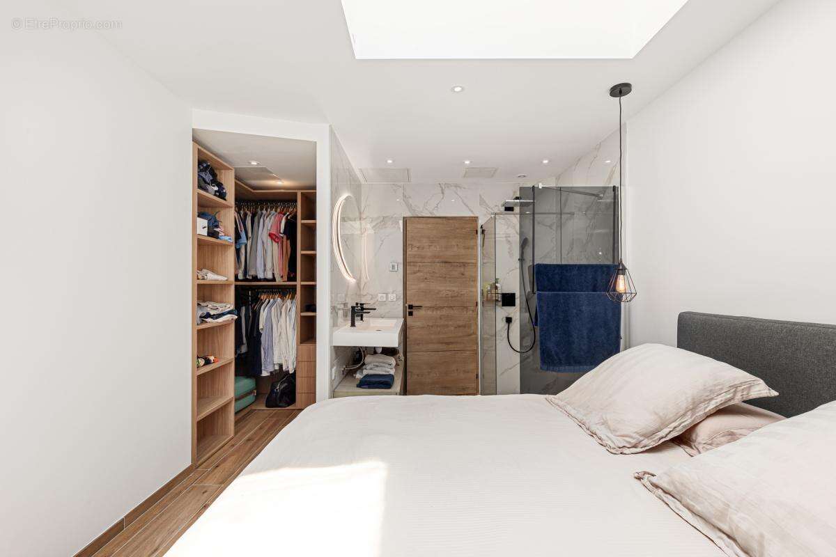 Appartement à VALLAURIS