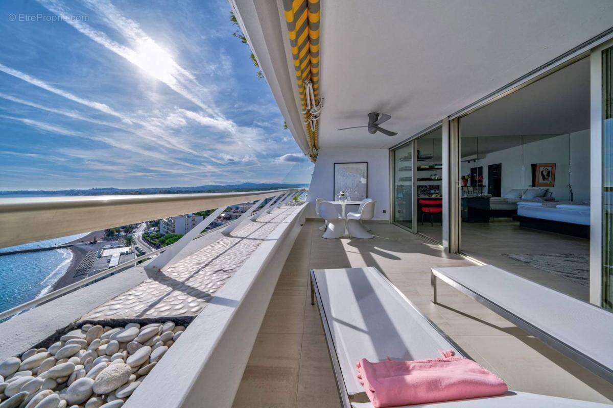 Appartement à VILLENEUVE-LOUBET