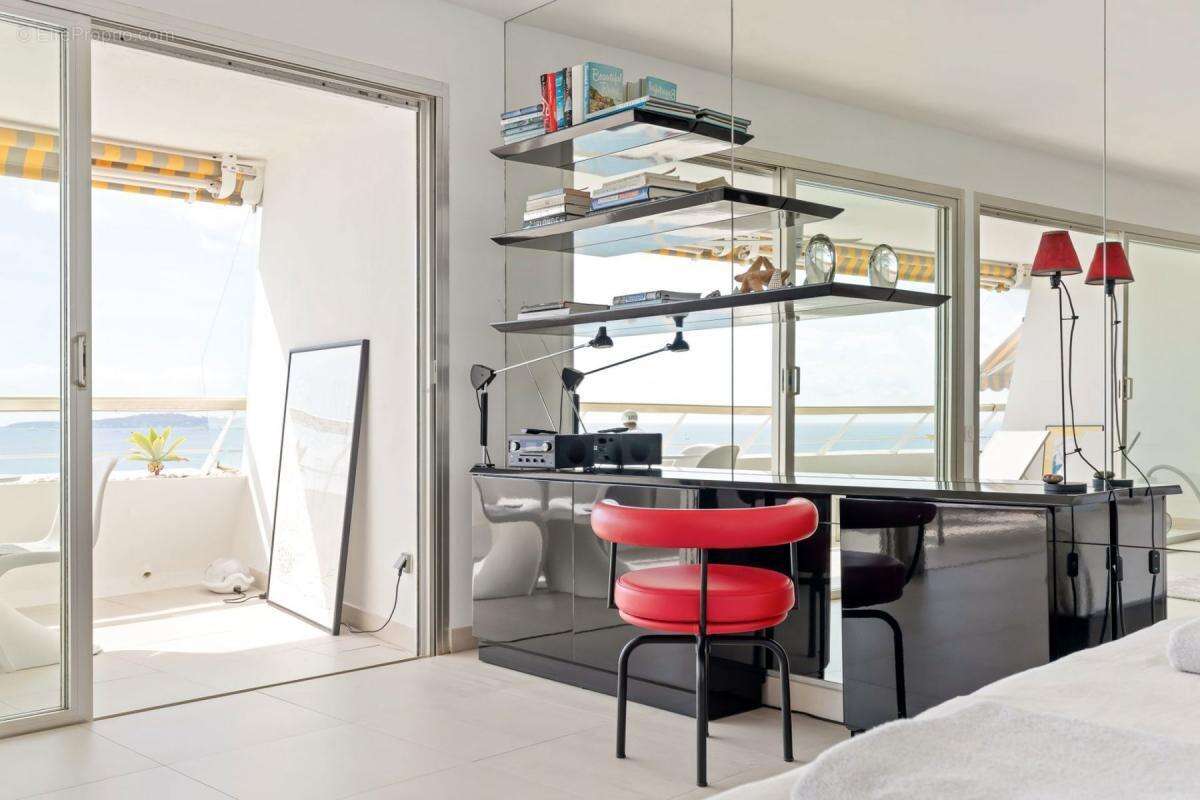 Appartement à VILLENEUVE-LOUBET