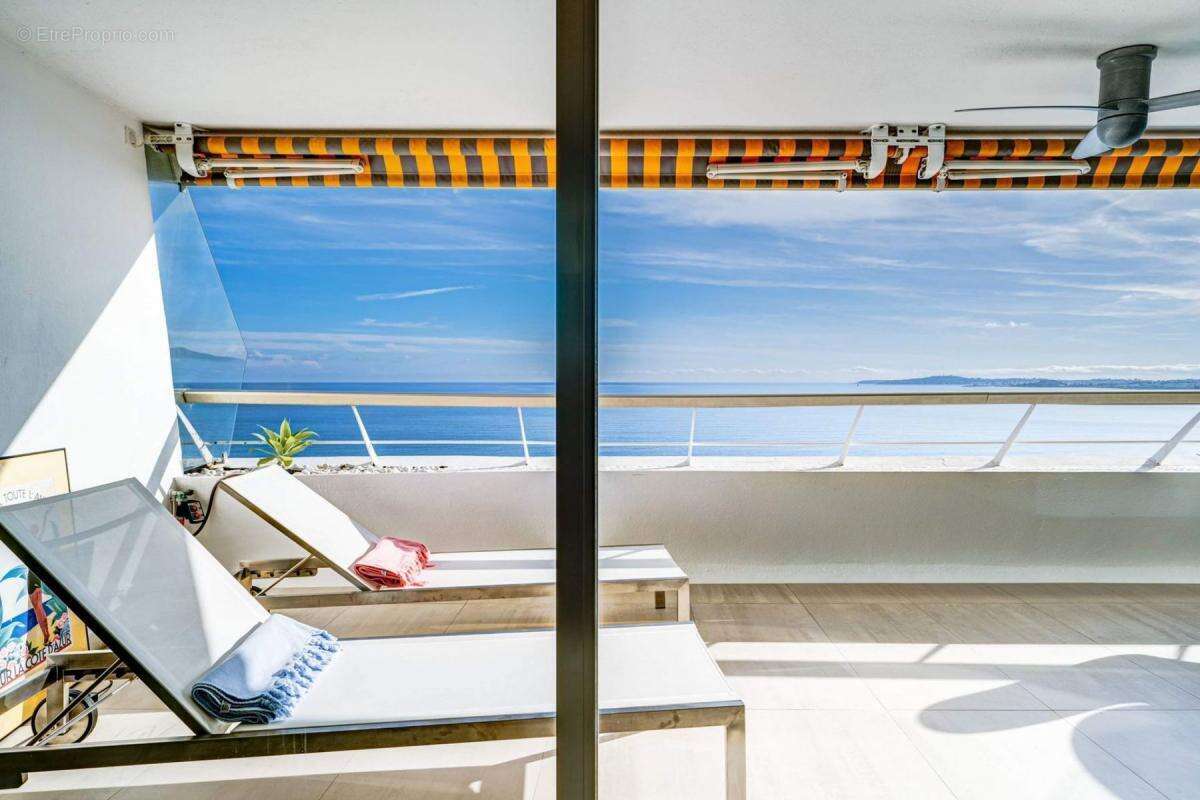 Appartement à VILLENEUVE-LOUBET