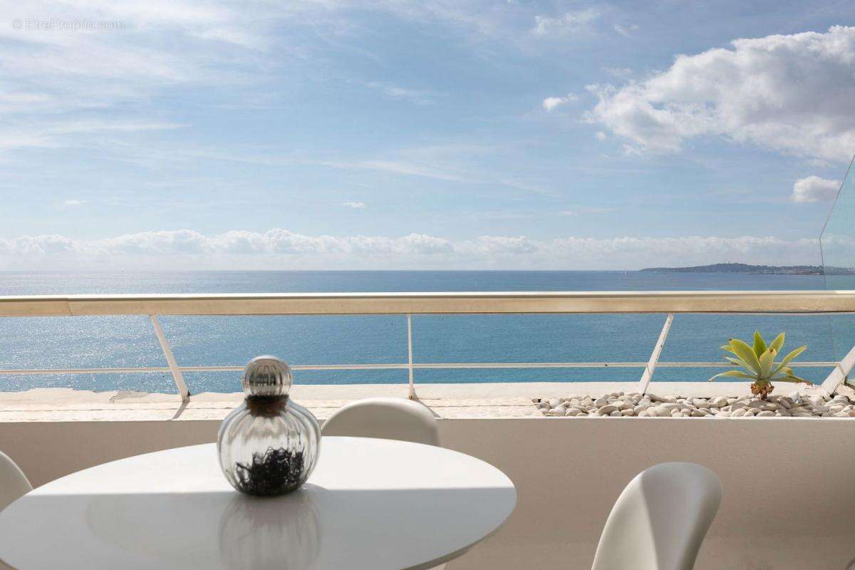 Appartement à VILLENEUVE-LOUBET