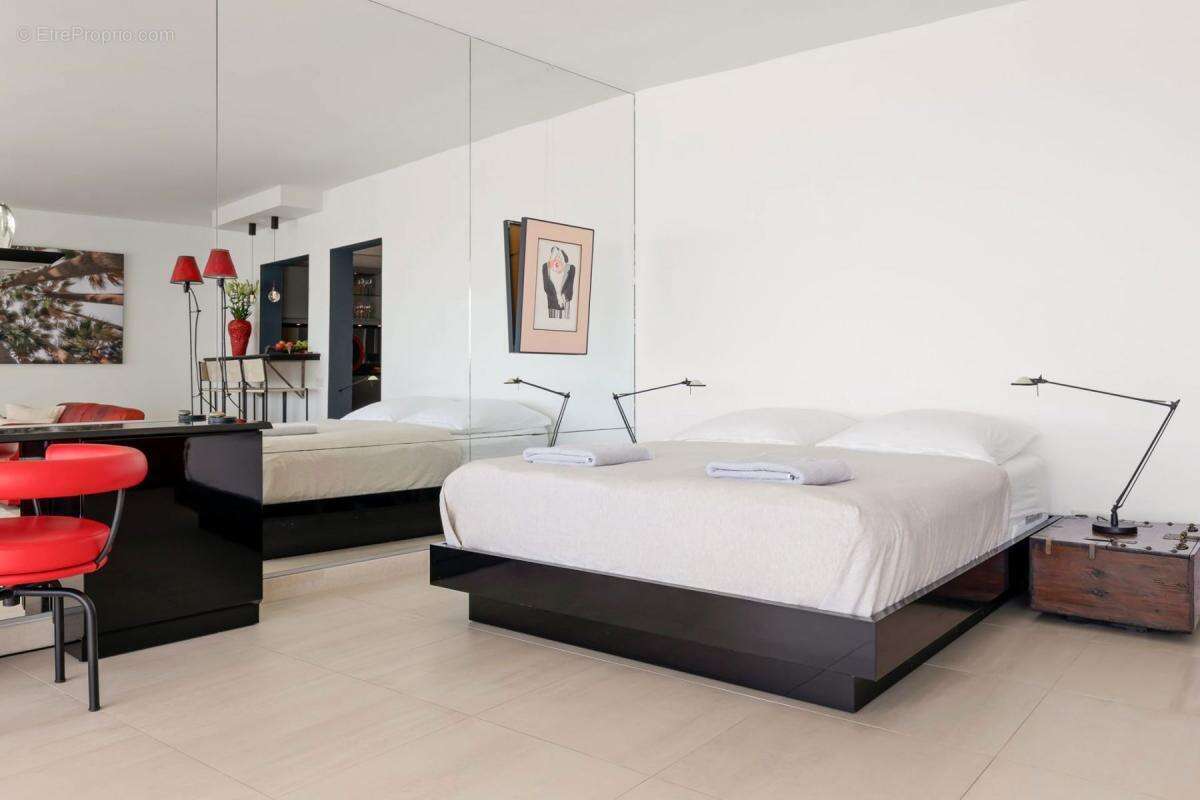 Appartement à VILLENEUVE-LOUBET