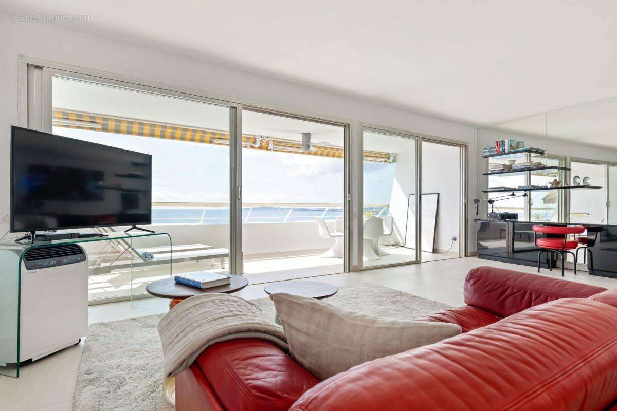 Appartement à VILLENEUVE-LOUBET