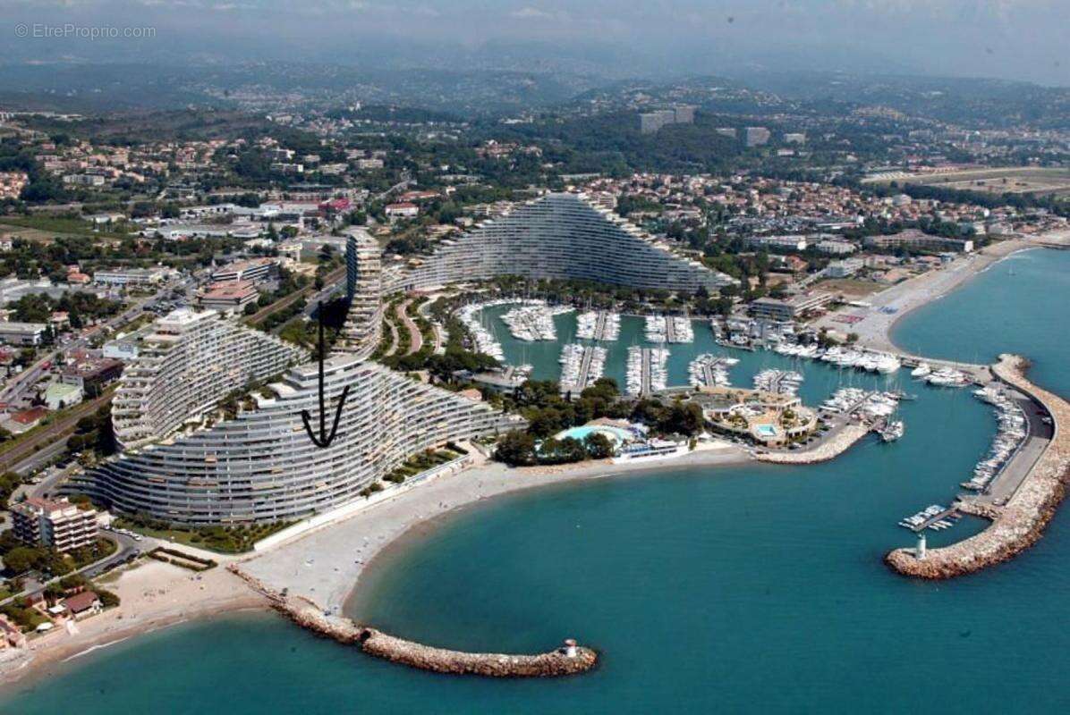 Appartement à VILLENEUVE-LOUBET