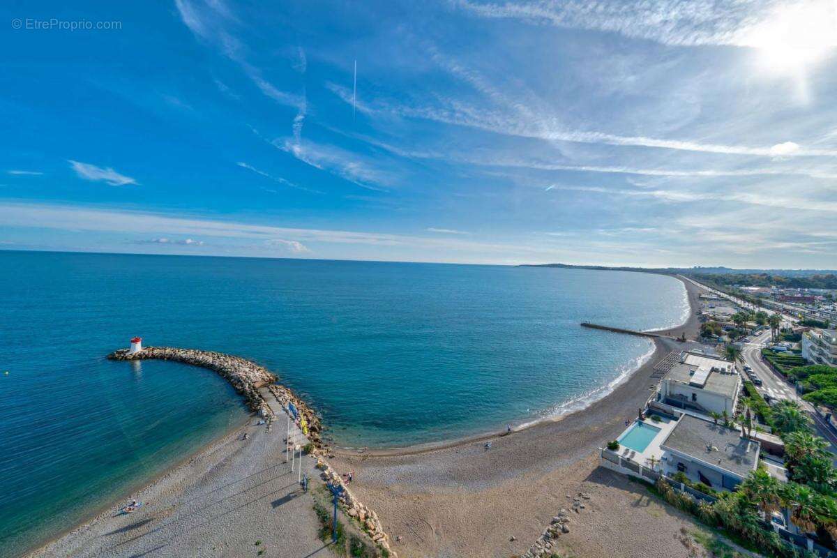 Appartement à VILLENEUVE-LOUBET