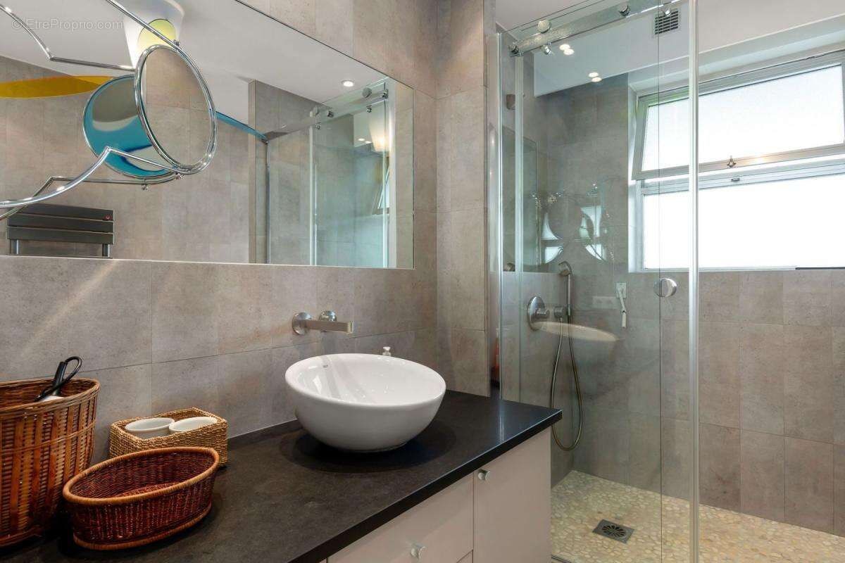 Appartement à VILLENEUVE-LOUBET