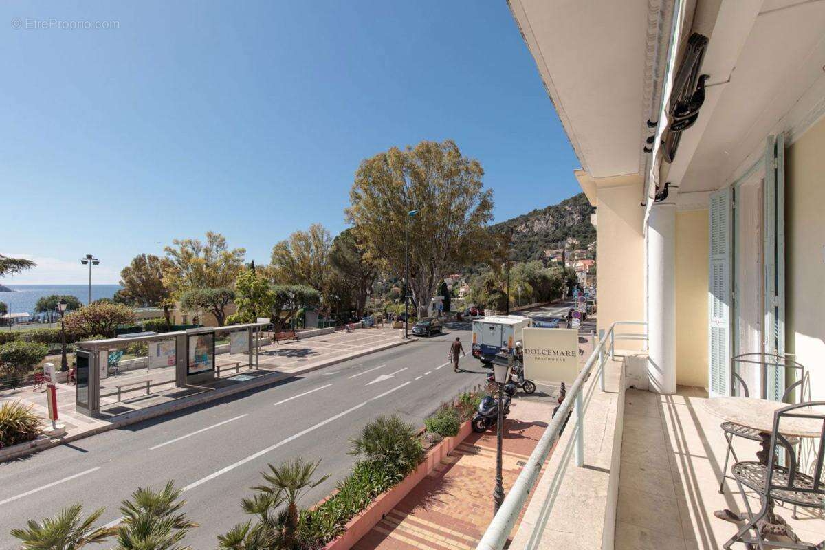 Commerce à VILLEFRANCHE-SUR-MER