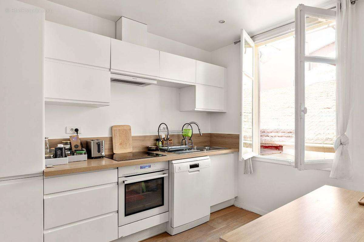 Commerce à VILLEFRANCHE-SUR-MER