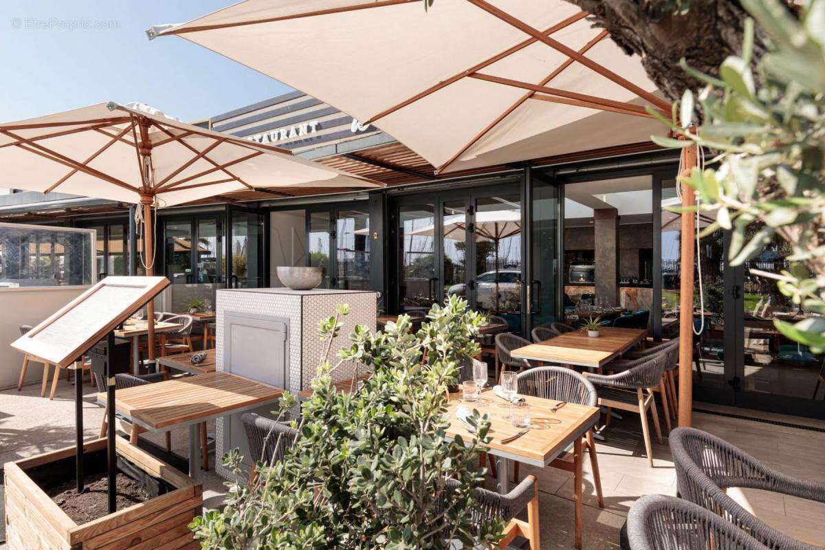 Commerce à SAINT-LAURENT-DU-VAR