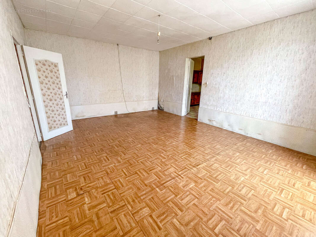 Maison à CHATELLERAULT