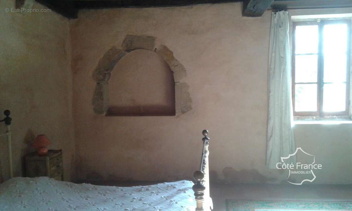 Maison à SAINT-ETIENNE-D'ORTHE