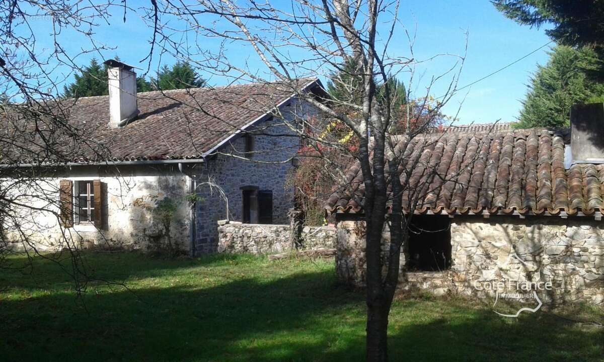 Maison à SAINT-ETIENNE-D'ORTHE