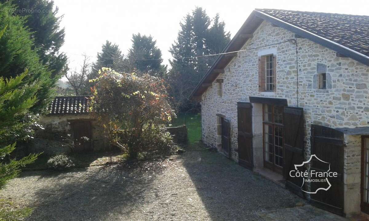 Maison à SAINT-ETIENNE-D'ORTHE