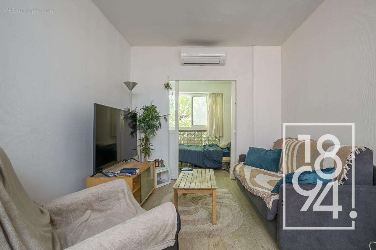 Appartement à MARSEILLE-6E