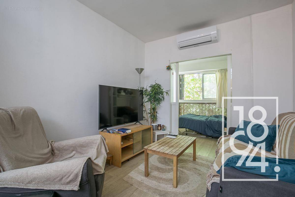Appartement à MARSEILLE-6E