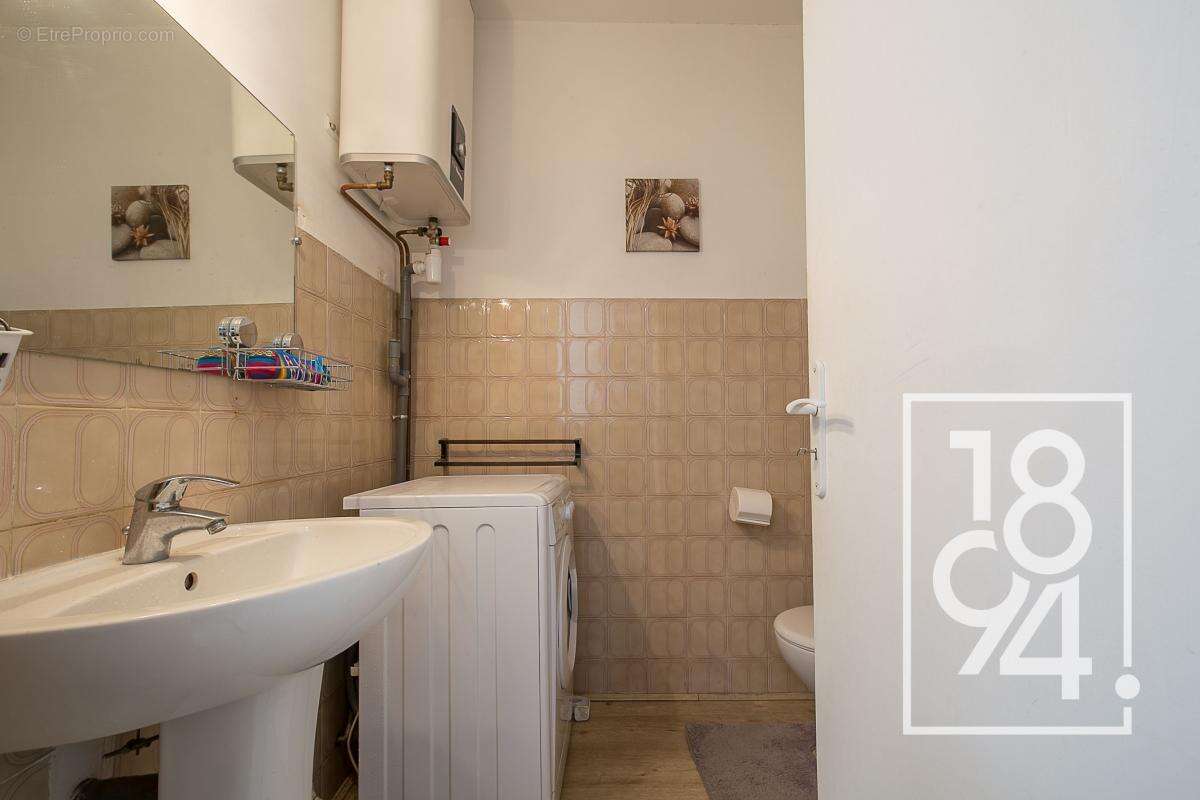 Appartement à MARSEILLE-6E
