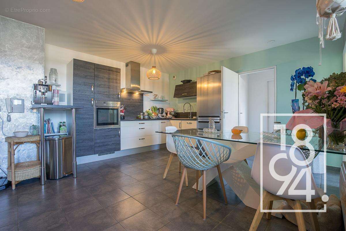 Appartement à MARSEILLE-10E