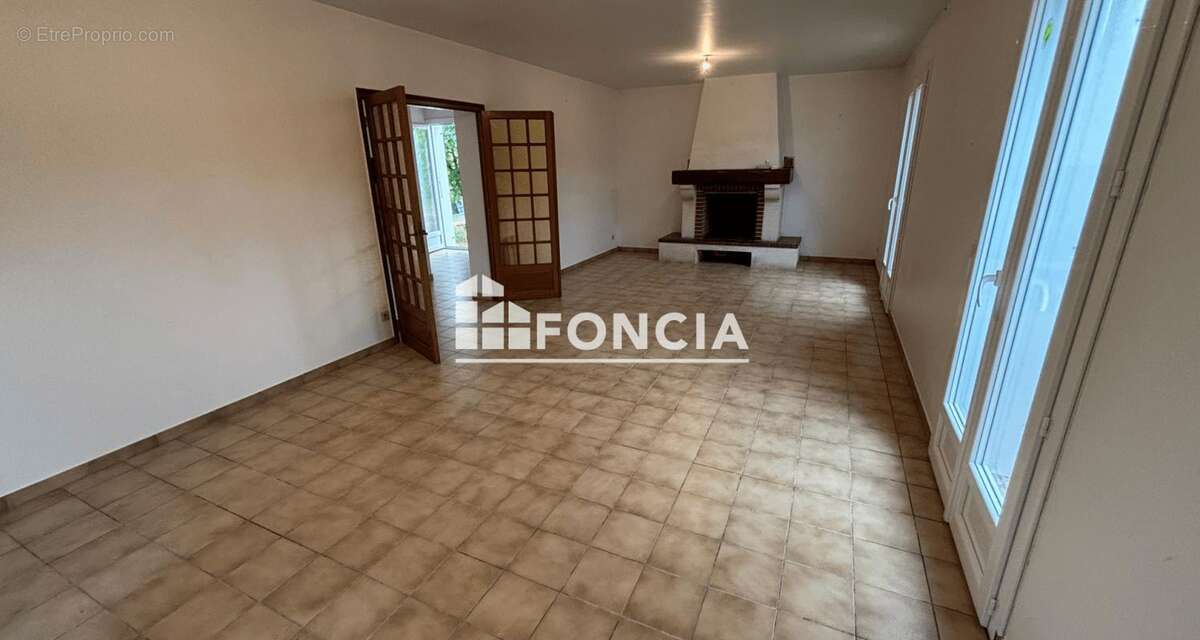 Maison à SAINT-SAVINIEN