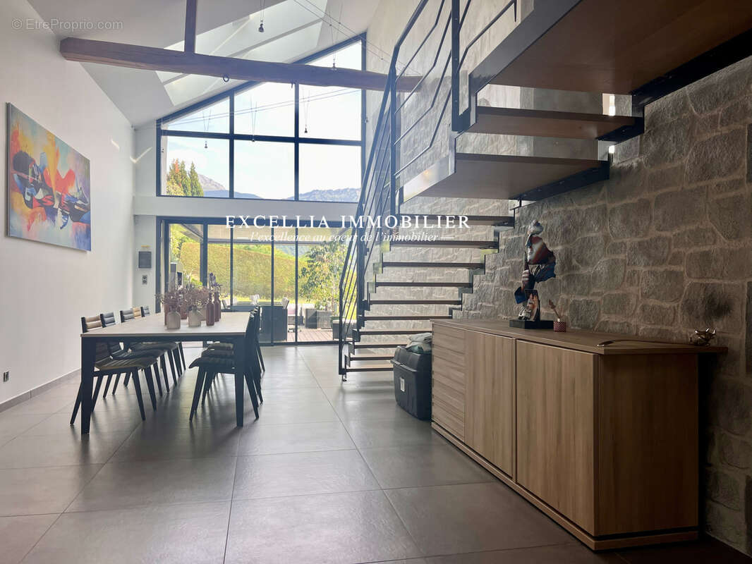 Maison à SAINT-JEAN-DE-MOIRANS