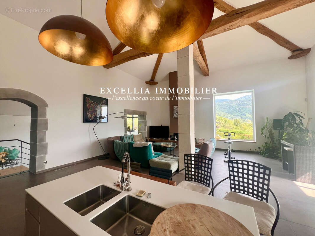 Maison à SAINT-JEAN-DE-MOIRANS