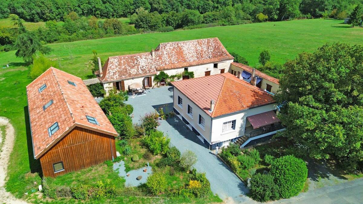 Maison à CAUSE-DE-CLERANS