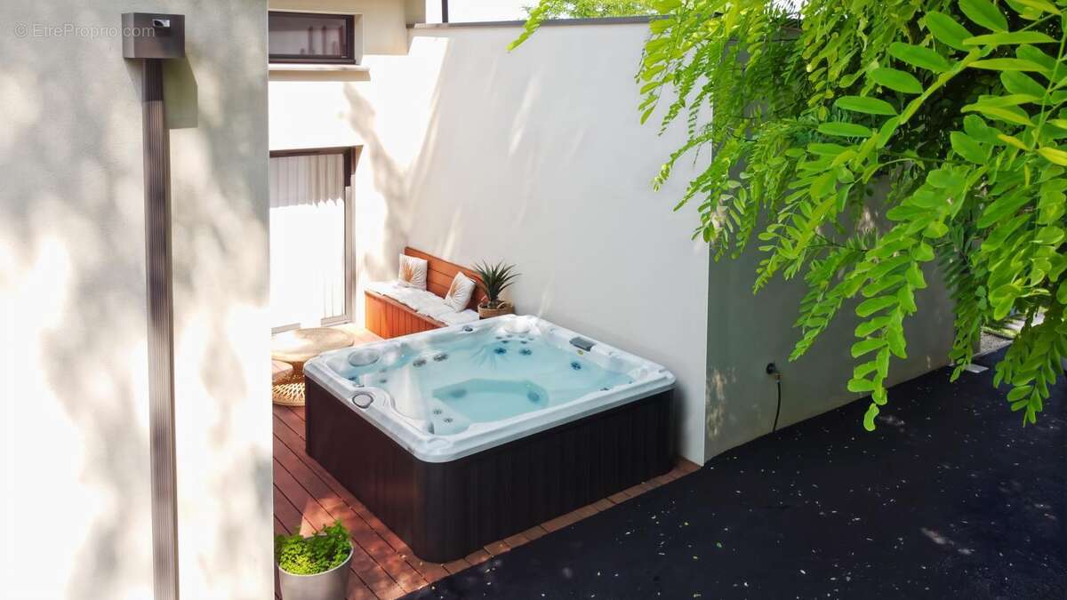 Maison à LORIOL-SUR-DROME