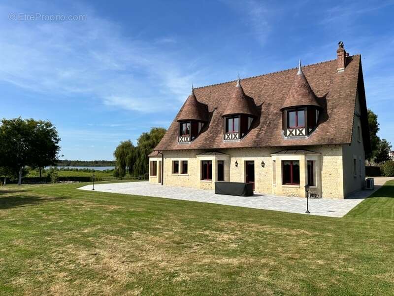Maison à MARAIS-VERNIER