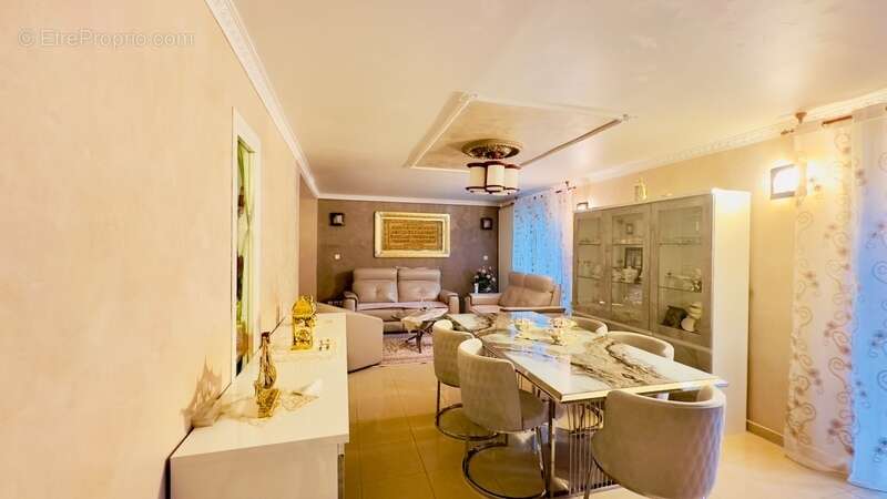 Maison à VILLEURBANNE